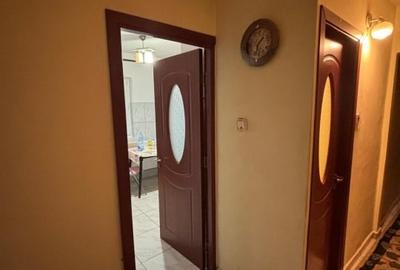 Apartament cu 3 camere decomandat în Dacia - 4