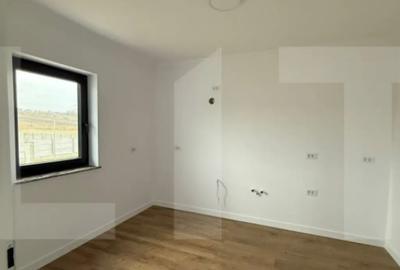 Casă cu 4 camere cu Teren 373 Mp în Central - 6