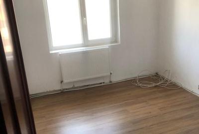 Apartament cu 3 camere decomandat în Central - 4