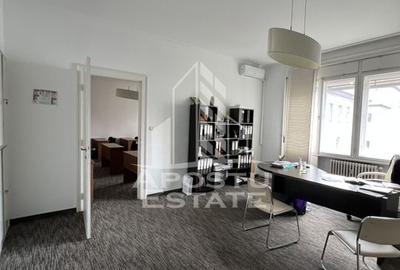 Apartament 4 camere cu poziție ultracentrala - 12