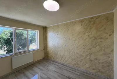 Garsoniera de vanzare zona CET, etaj 1, RENOVATA