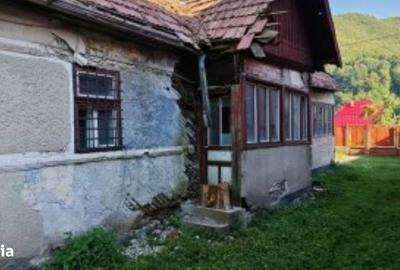 Casă cu 2 camere cu Teren 1000 Mp în Răstolița - 2