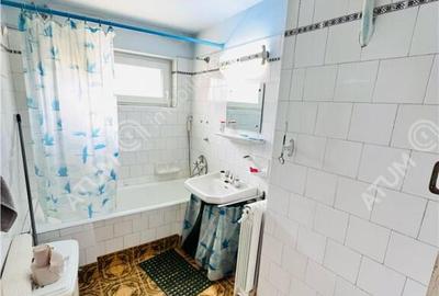 Casă cu 3 camere cu Canalizare în Lupeni - 7