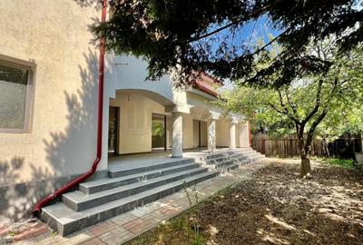 Casă individuală cu 7 camere cu Canalizare în Bucureștii Noi - 2