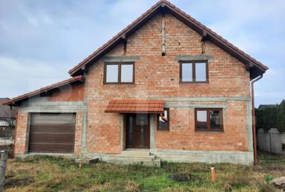 Casă cu 5 camere cu Teren 500 Mp în Păulești - 6