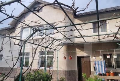 Casa individuala, P+1E, 5 camere, 220 mp utili, teren 273 mp - 1