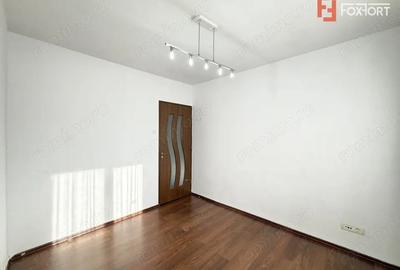 Apartament cu 3 camere decomandat în Aradului - 1