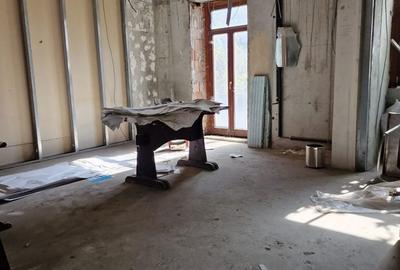 Spațiu comercial, de 3,895 mp, în Eminescu - 11