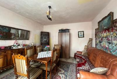 Casa cu 2 camere curte spatioasa si gradina ingrijita - 7