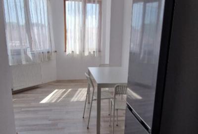 Apartament cu 2 camere decomandat, mobilat în Păcii