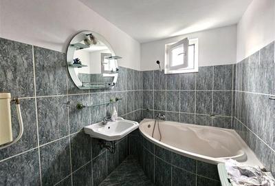 Casă cu 5 camere cu Teren 585 Mp în Rogerius - 12