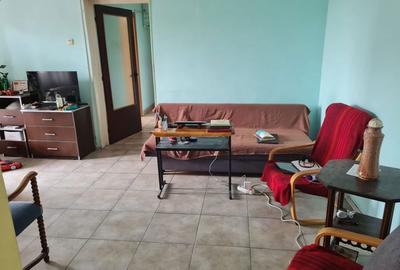 Apartament cu 4 camere semidecomandat în Runcu - 8
