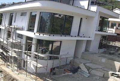 Casă cu 4 camere în Grigorescu