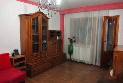 Apartament cu 3 camere semidecomandat în Central - 1
