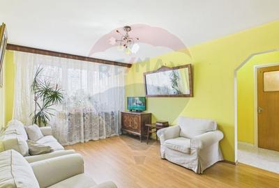 Apartament cu 3 camere semidecomandat, mobilat în Dristor