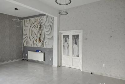 Spațiu comercial, de 140 mp, în Central - 3