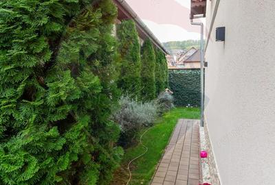 Casă cu 2 camere cu Teren 162 Mp în Central - 2