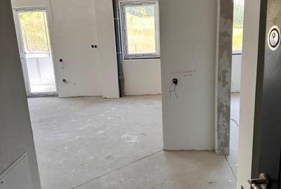 Apartament cu 2 camere,semifinisat - 2