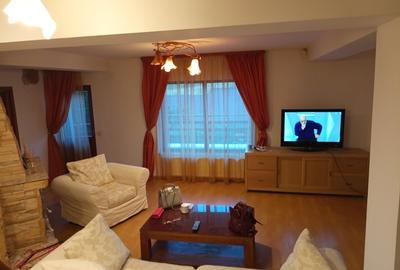 Închiriez vila in Bucium, spate Bellaria,str.Fermei - 5