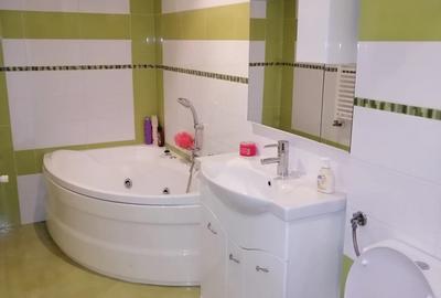 Inchiriez apartament 3 camere - 5