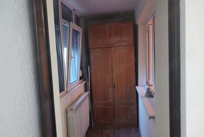 Vand ap cu 3 camere et4 in Micro 13b.jud.Gala?i - 1