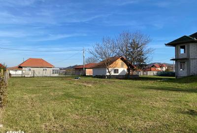 Casă cu 6 camere cu Teren 1800 Mp în Iclod - 6