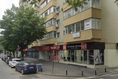 Bdul Lacul Tei langa Parcul Circului Proprietar vand apartament 4 camere