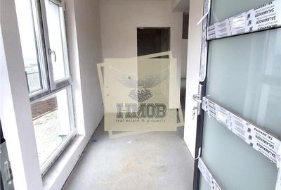 Casă cu 4 camere cu Teren 300 Mp în Central