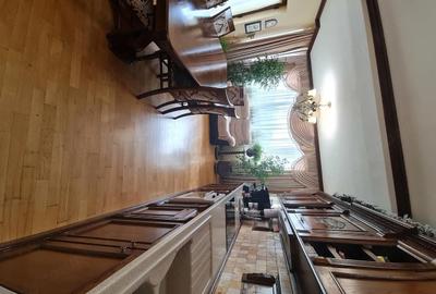 Casă cu Teren 300 Mp în Central - 4