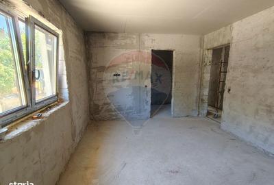 Casă cu 4 camere cu Teren 500 Mp în Central - 6