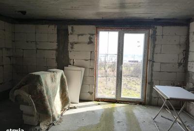 Casă cu 7 camere cu Teren 440 Mp în Sud - 10