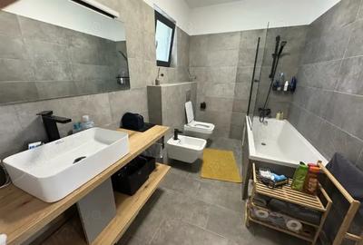 Casă cu 4 camere în Moșnița Veche - 7