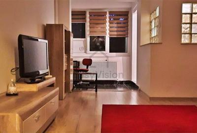 Garsonieră semidecomandată în Titan