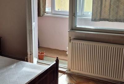 Apartament cu 4 camere decomandat în Central - 3