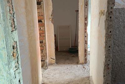 Apartament cu 3 camere în Central - 2