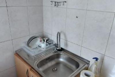 Vand garsoniera zona Cet