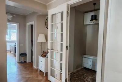 Apartament cu 3 camere decomandat în Brașovul Vechi - 9