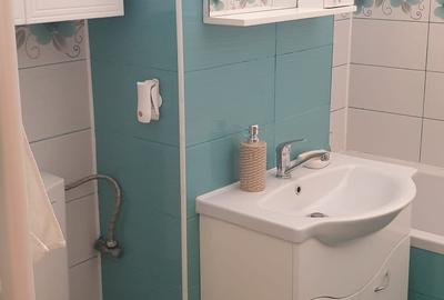 Apartament  2 camere etaj 1,zona centrala - 12