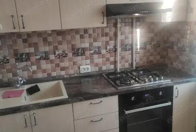 Garsonieră decomandată în Titan - 2