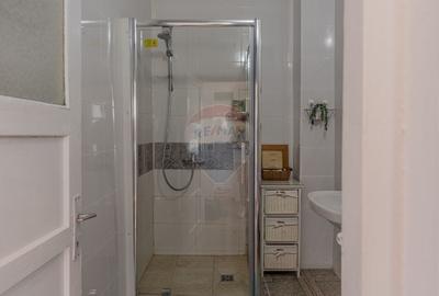Casă cu 8 camere cu Teren 1346 Mp în Bran - 30