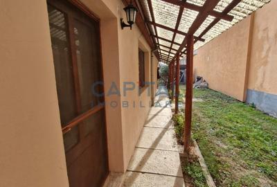 Casa Rogerius singur in curte, amenajata in doua apartamente comision 0% - 8