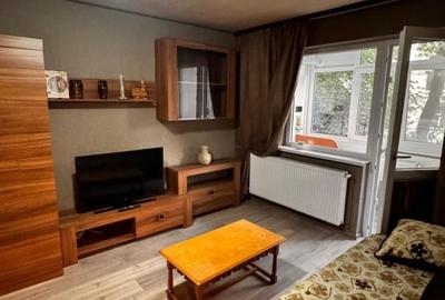 Apartament cu 2 camere semidecomandat, mobilat în Brazda lui Novac