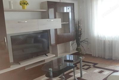 Apartament cu 2 camere decomandat în P-ța Victoriei - 2