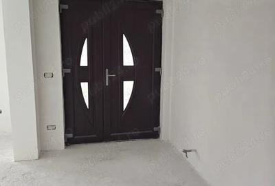 Casă cu 5 camere în Berislăvești - 11