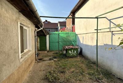 Casă cu 2 camere cu Teren 331 Mp în Central - 1