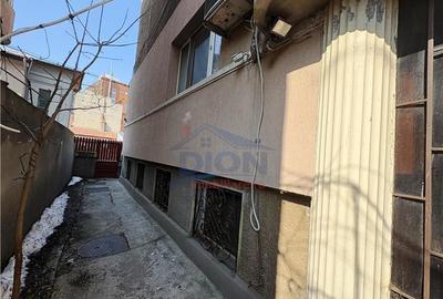 Apartament cu 3 camere semidecomandat, mobilat în Unirii - 13