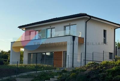 Casa individuala P+E, 262 mp, teren 772 mp,vedere panoramica spre lac - 2