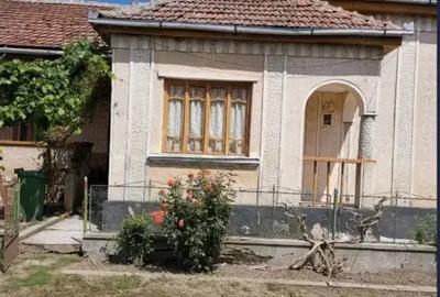 Casă cu 3 camere în Craidorolț - 1