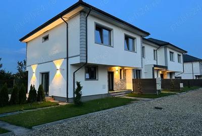 Casă cu 4 camere în Corbeanca