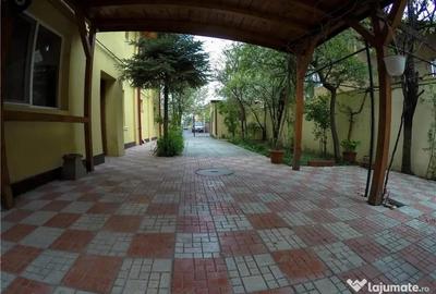 Casă cu 7 camere cu Teren 400 Mp în Gorjului - 3